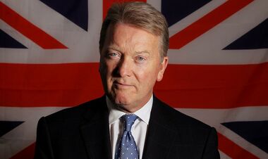 «Только такое устроит». Уоррен рассказал о плане Фьюри на реванш с Усиком