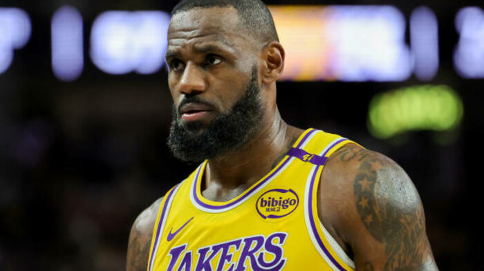 ФОТО. Як Леброн Джеймс дивом уникнув смерті в душі