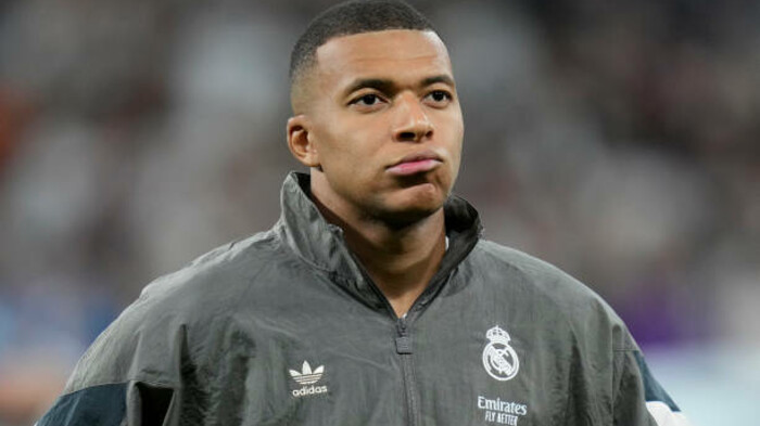 ФОТО. Полиция осмотрела номер Килиана Мбаппе – изъяли доказательства