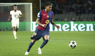 ВИДЕО. Вы не поверите кому дал автограф Ламин Ямал – это было неожиданно