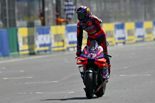 MotoGP. Мартин победил в спринте Гран-при Франции
