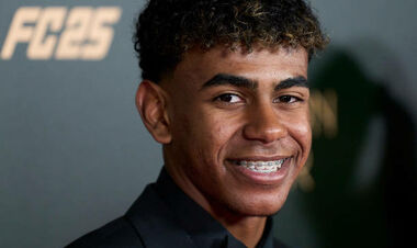 ФОТО. Люди сошли с ума! Реакция болельщиков на Ламина Ямала в Париже