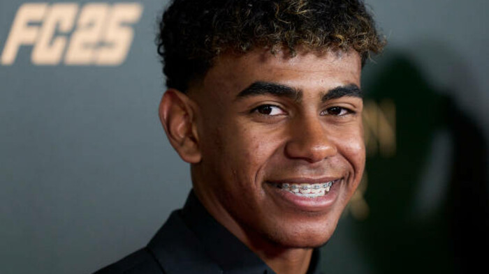 ФОТО. Люди зійшли з глузду! Реакція вболівальників на Ламіна Ямала в Парижі