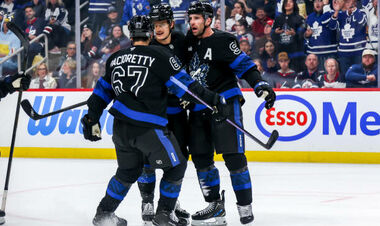 НХЛ. Хет-трик Тавареса, первая победа Сан-Хосе, неудачи Эдмонтона и Калгари