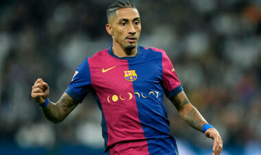 «Мы начали просить еду». Звезда Барселоны шокировал историей из детства