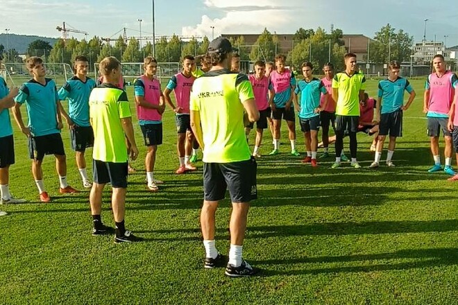 Суркіс та Шевченко в основі, Бауманн у запасі. Склад України U-19 на матч