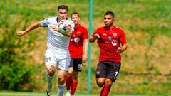 The first league. Dinaz upset Kremin, Yuksa and Metalurg played to a draw