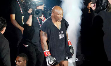 Mike Tyson set a record for losing a fight. How is this possible?