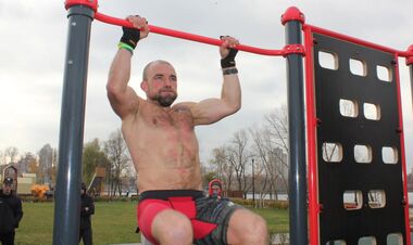 Сержант Сил спеціальних операцій Олександр Тітенко побив рекорд України!