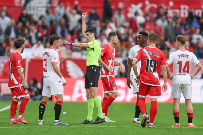 Севілья – Райо Вальєкано – 1:0. Вилучення посеред матчу. Відео голу