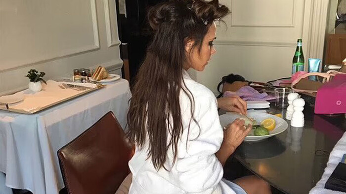 ФОТО. Ось чому Вікторія Бекхем відмовилася від м'яса. Її дієта вражає