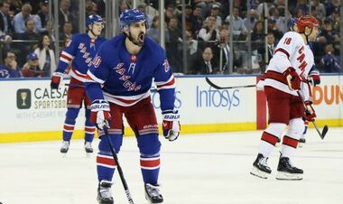 НХЛ. Рейнджери з хет-триком вийшли у фінал Сходу, перемога Ванкувера