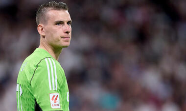 Лунін має спокусливу пропозицію від іменитого клубу. Андрій у роздумах