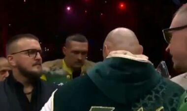 ВІДЕО. Олександр зосереджений. Ф'юрі підійшов до Усика після виходу на ринг