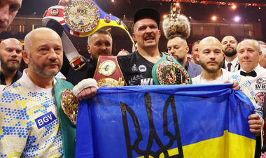 Усик покарав Ф'юрі, срібло Харлан, перемога Динамо