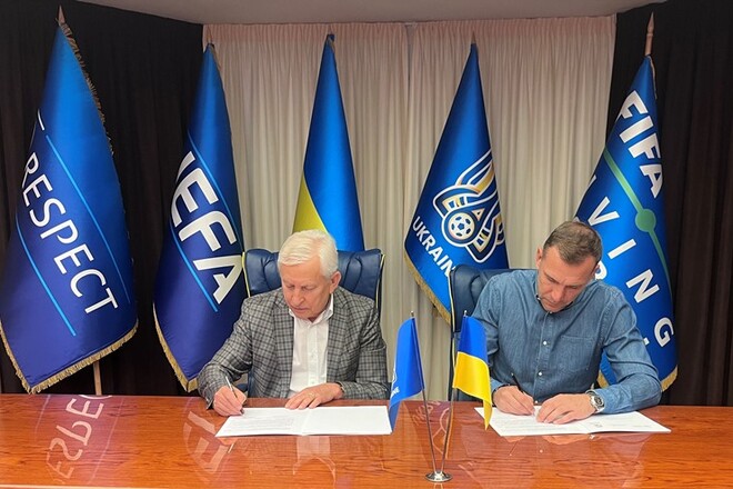Шевченко подписал соглашение УАФ с Всеукраинской ассоциацией профессионалов