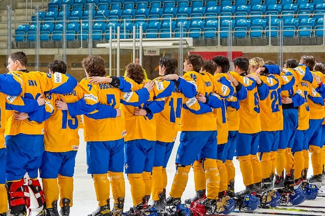 «Золото и два серебра». ФХУ оценила результаты сборных Украины по хоккею