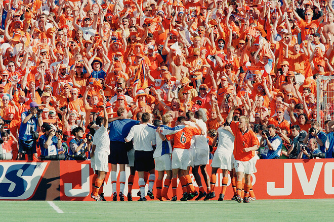 От Кройфа до Дейли Блинда: символическая сборная Нидерландов всех времен
