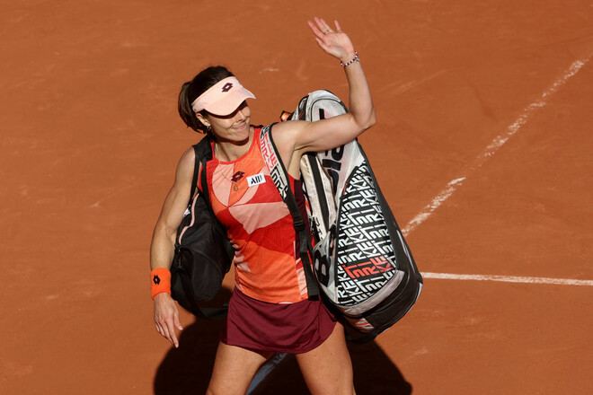 Відома французька тенісистка оголосила про завершення кар'єри
