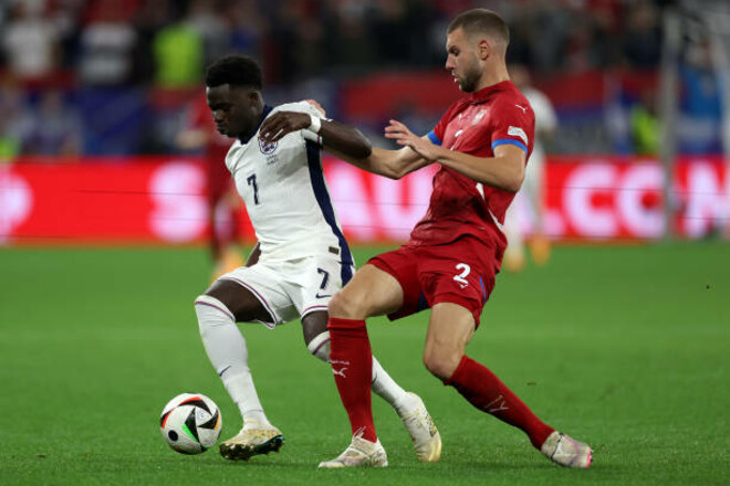 Установили или вляпались? Сербия и Англии провели уникальный матч для Евро