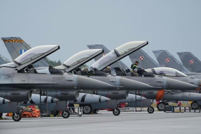 Володимир ЗЕЛЕНСЬКИЙ: «Літаки F-16 найближчим часом будуть в Україні»