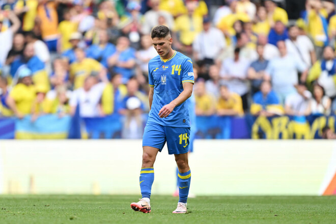 Украина нанесла первый удар в створ ворот сборной Румынии на 77-й минуте