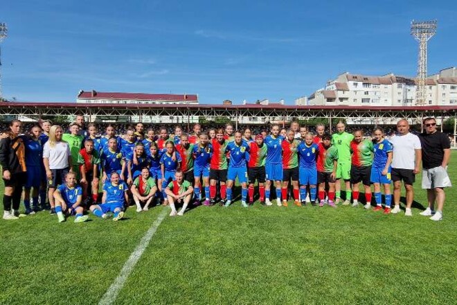 Женская сборная Украины WU-15 в спарринге обыграла Прикарпатье