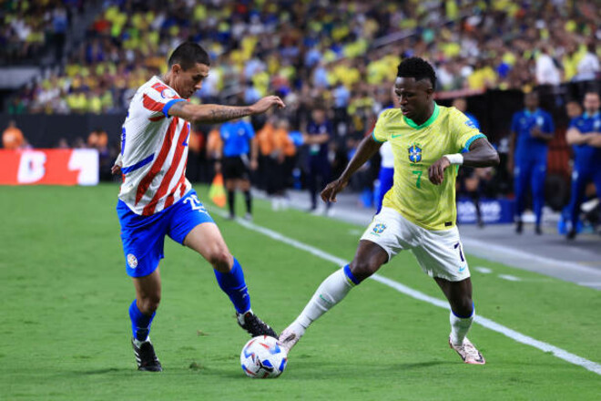 Дубль Вини Жуниора. Бразилия разгромила Парагвай и почти вышла в 1/4 финала