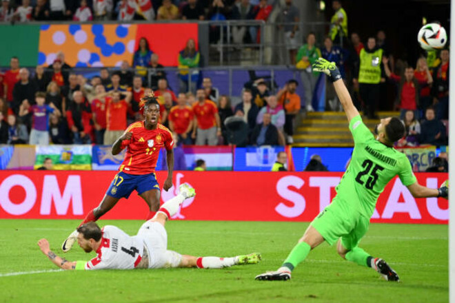 ВИДЕО. Нико Уильямс забил третий гол для Испании в ворота Грузии