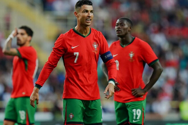 Защитник Португалии отреагировал на слезы Роналду в матче против Словении