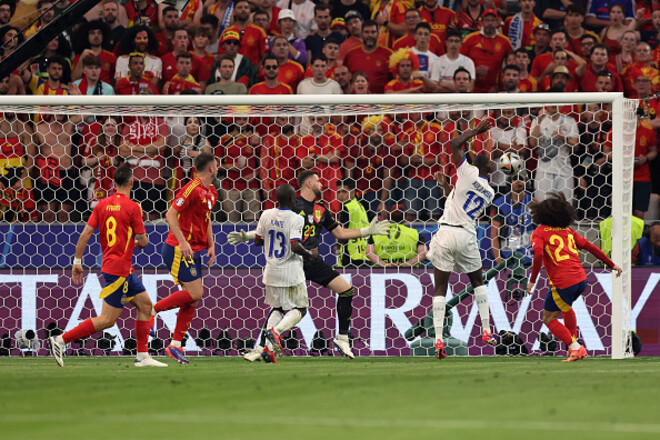 ВИДЕО. Ассист Мбаппе. Франция быстро забила Испании в 1/2 финала Евро-2024