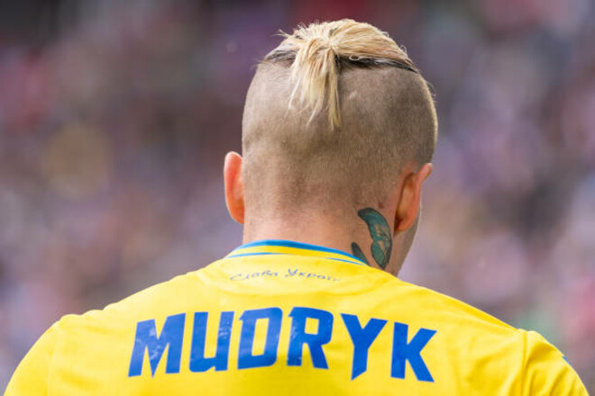 «Кто его купит?» Чемпион мира раскритиковал украинскую звезду после Евро
