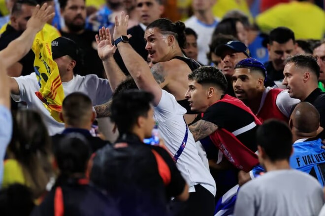 Гравці Уругваю побилися з фанатами Колумбії після півфіналу Кубка Америки