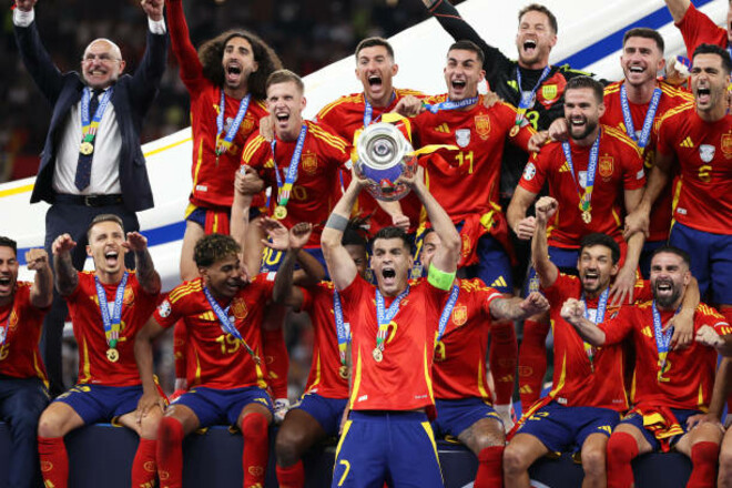 Испания завоевала 4-й трофей на Евро. У кого сколько титулов?