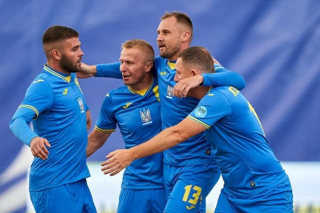 Сборная Украины по пляжному футболу с победы начала Евролигу в Дивизионе B