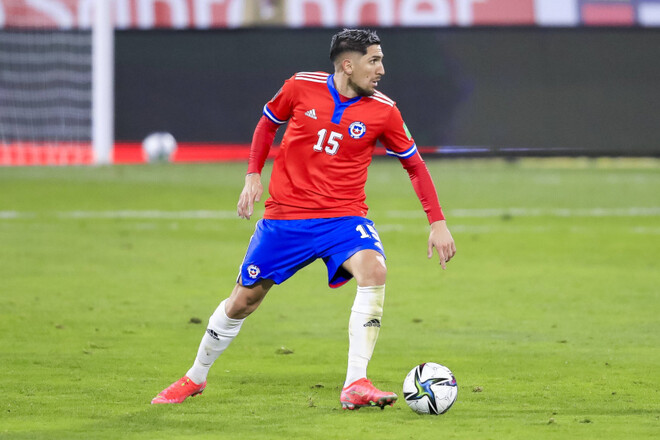Динамо нацелилось на атакующего полузащитника сборной Чили