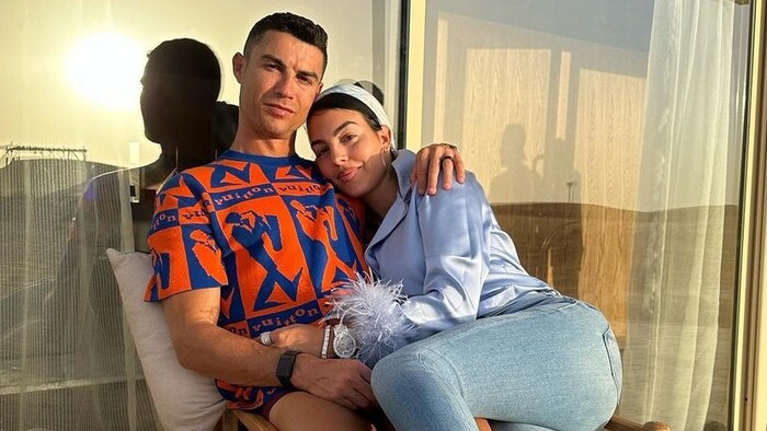 ФОТО. Роналду з коханою показали, як відпочивають на Червоному морі