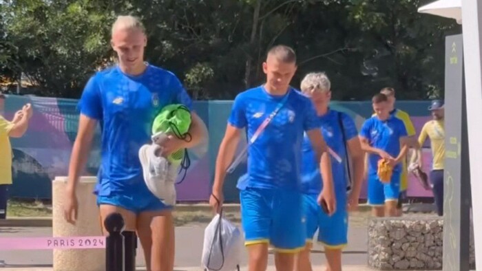 ФОТО. Трубін підтримав Мудрика і змінив зачіску. Таловєров усіх обдурив