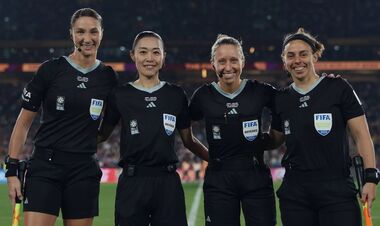 Футбольный турнир Олимпиады-2024 будут судить смешанные бригады арбитров