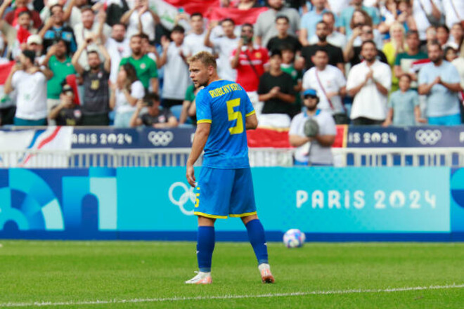 Хавбек України U-23: Гравці Іраку лежали на полі, вводили м'яч по 5 хвилин