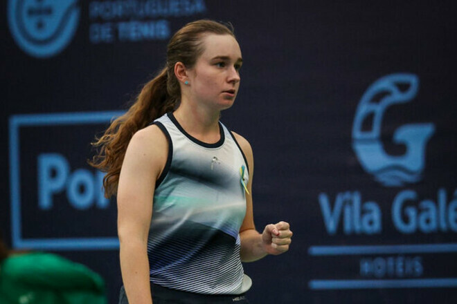 Снигур легко переиграла американку на пути в 1/2 финала на турнире в Грузии