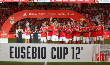 Трубін – із трофеєм. Бенфіка виграла передсезонний матч-турнір