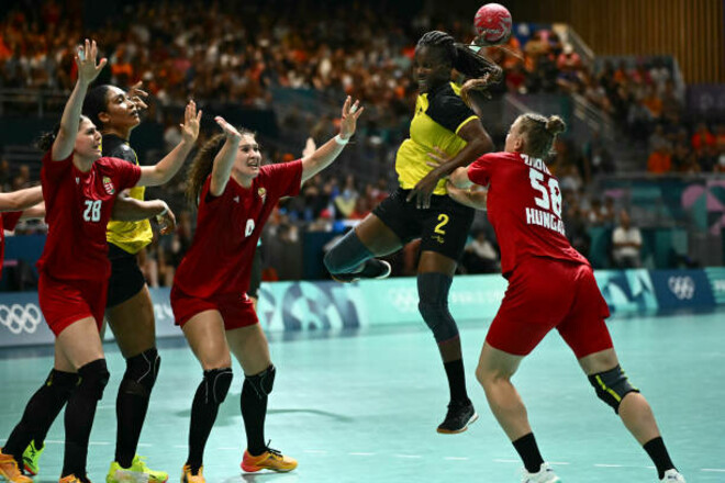 Венгрия и Ангола сыграли вничью в женском гандбольном турнире ОИ-2024