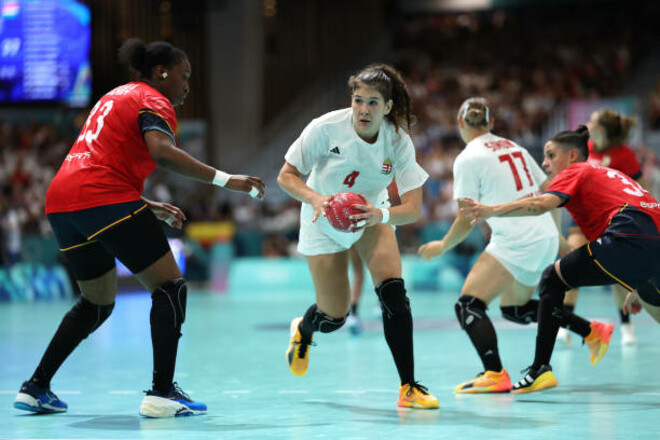 Испания проиграла Венгрии в женском гандбольном турнире ОИ-2024