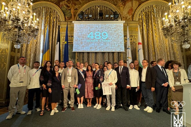 ФОТО. Украинские спортсмены встретились с Анн Идальго, мэром Парижа