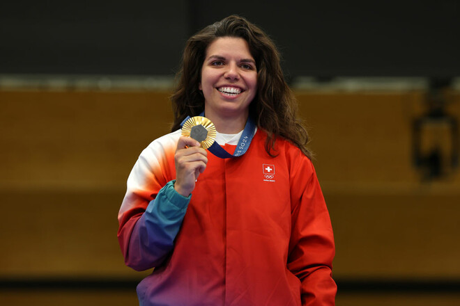 Швейцарка с олимпийским рекордом выиграла медаль в стрельбе на 50 м