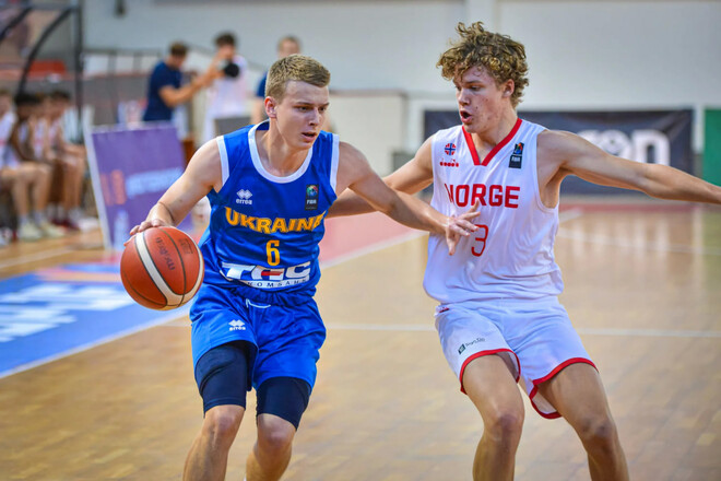 Украина U-18 уступила одногодкам из Норвегии на чемпионате Европы
