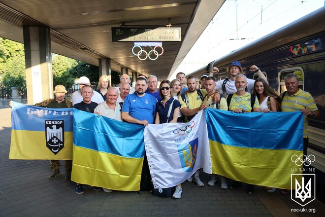 ФОТО. Украинская четверка байдарочников отправилась из Киева на ОИ в Париже