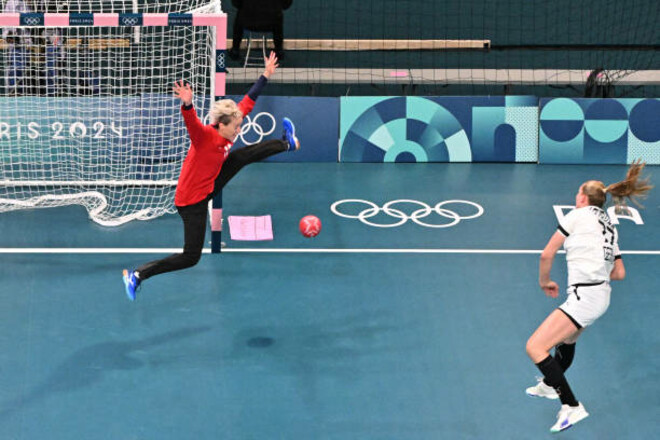 Норвегия разгромила Германию в женском гандбольном турнире на ОИ