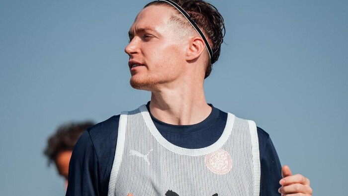 ФОТО. В стилі Мудрика. Циганков тренується з оновленою зачіскою